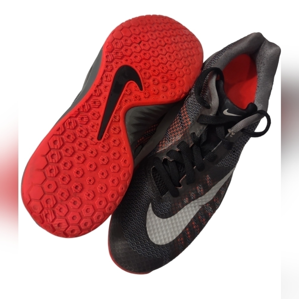 Nike Hyperlive Men’s Black Crimson Red Hyper Sneakers 819663 002 Sz 11.5